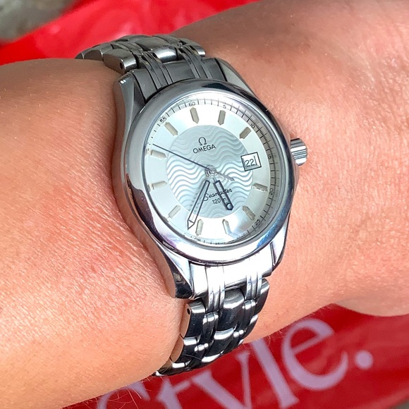 Beautiful ladies OMEGA -SWISS made watch ❤️‍?❤️‍?❤️‍? main image 8